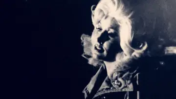 Задник к фильму "Dolly Parton : L