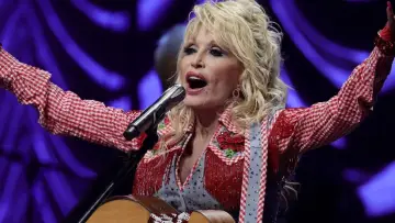 Задник к фильму "Dolly Parton : L