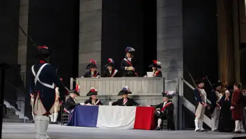 Задник к фильму "The Metropolitan Opera: Andrea Chénier" #544779
