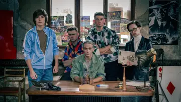 Задник к фильму "High School Heist" #617264