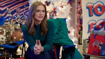 Задник к фильму "Holiday Touchdown: A Bills Love Story" #1874708