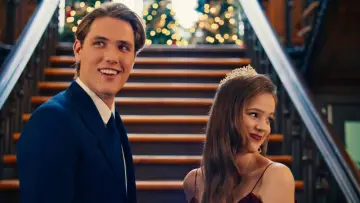 Задник к фильму "Once Upon a Christmas Crown" #1291155
