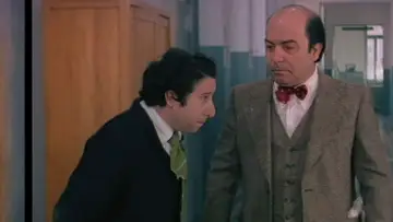 Задник к фильму "Лицеистка соблазняет преподавателей" #809279