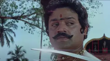Задник к фильму "ഒരു വടക്കൻ വീരഗാഥ" #1163107