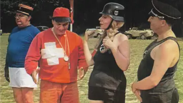 Задник к фильму "Le Führer en folie" #1145533