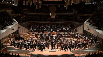 Задник к фильму "Berliner Philharmoniker: Silvesterkonzert 2025" #548734