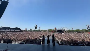 Задник к фильму "The Warning - Hellfest 2025" #1184866