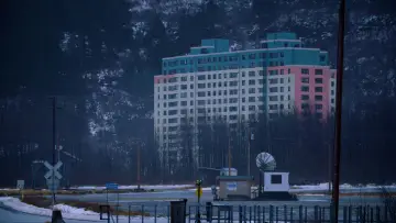 Задник к фильму "Prettier in Whittier" #733833