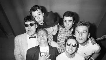 Задник к фильму "Madness : Prince du ska, Roi de la Pop" #1167840