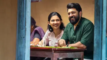 Задник к фильму "ബെത്‌ലഹേം കുടുംബ യൂണിറ്റ്" #1638848