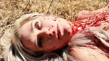 Задник к фильму "Feral Female" #1141055