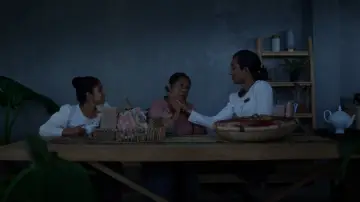 Задник к фильму "ඔත්තු බලන තරු" #1525384