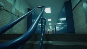 Задник к фильму "Приятель" #1568656