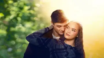 Задник к фильму "Поцелуи — это самое простое" #1530811