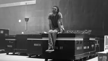 Задник к фильму "Билли Айлиш: Тур «Hit Me Hard and Soft»" #779828