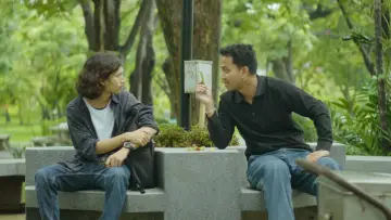 Задник к фильму "รอยเลือดแลผืนผ้า" #775162