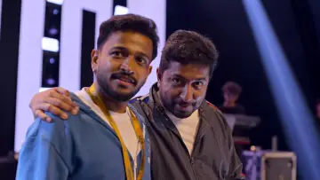 Задник к фильму "അതിരടി" #969369