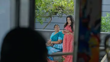 Задник к фильму "මෝඩ තරිඳු" #903599