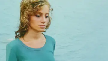 Véronique постер