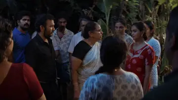 Задник к фильму "അവിഹിതം" #915025