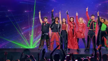 Задник к фильму "Descendants/ZOMBIES Worlds Collide - Concert Special" #792899