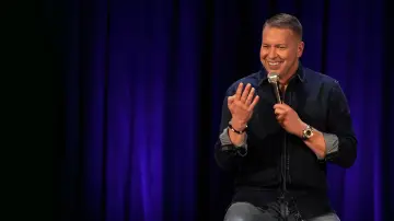Задник к фильму "Gary Owen: Broken Family" #1760964