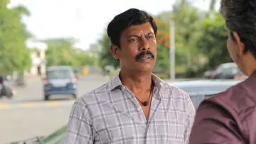 Задник к фильму "கார்மேனி செல்வம்" #844143
