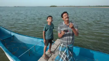 Задник к фильму "கார்மேனி செல்வம்" #844163