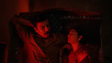 Задник к фильму "கார்மேனி செல்வம்" #844179