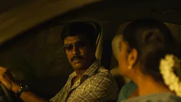 Задник к фильму "கார்மேனி செல்வம்" #844184