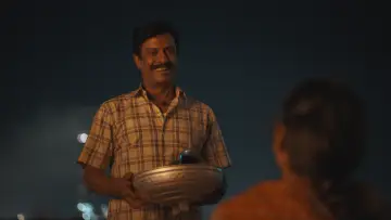 Задник к фильму "கார்மேனி செல்வம்" #844199