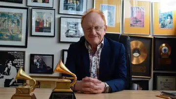 Задник к фильму "Peter Asher: Everywhere Man" #928102