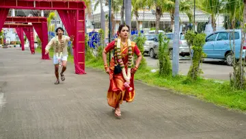 Задник к фильму "ப்யார் ப்ரேமா கல்யாணம்" #1522692