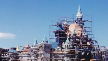 Задник к фильму "Disneyland Handcrafted" #531302