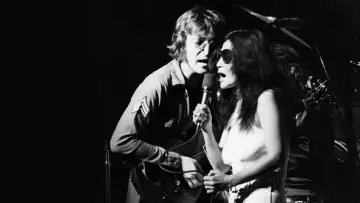 Задник к фильму "Power to the People: John & Yoko Live in NYC" #819294