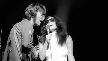 Задник к фильму "Power to the People: John & Yoko Live in NYC" #819299