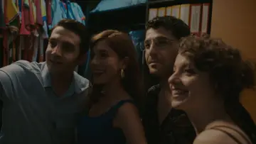 Задник к фильму "En Güzel Cenaze Şarkıları" #1639179