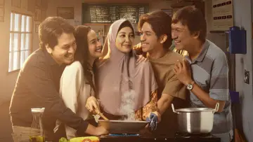Задник к фильму "Titip Bunda di Surga-Mu" #770589