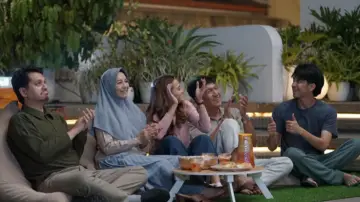 Задник к фильму "Titip Bunda di Surga-Mu" #770598