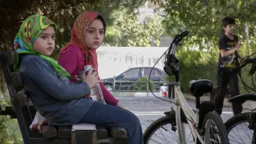 Задник к фильму "سه خواهر" #776874