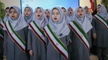 Задник к фильму "سه خواهر" #776875