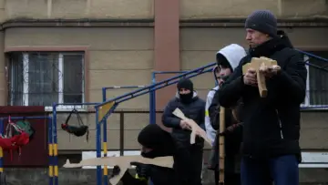 Задник к фильму "Новітня історія" #1296723