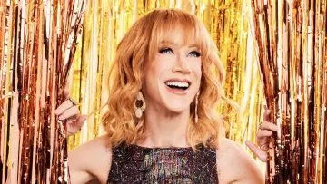 Задник к фильму "Kathy Griffin: My Life on the PTSD-List" #1656338