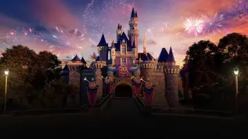 Задник к фильму "The Happiest Story on Earth: 70 Years of Disneyland" #980026