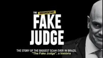Задник к фильму "O Juiz Falso: A História de Uma Nação nas Mãos de um Psicopata" #1165088