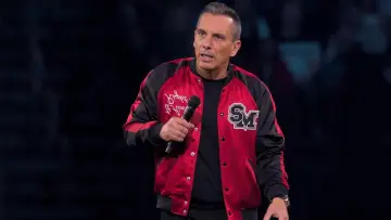 Задник к фильму "Sebastian Maniscalco: It Ain