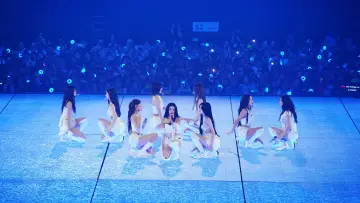 Задник к фильму "TWICE WORLD TOUR [THIS IS FOR] in Incheon" #1568714
