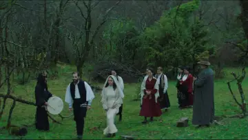 Задник к фильму "Άπειρη Γη" #780825