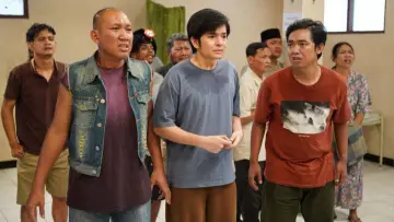 Задник к фильму "Sebelum Dijemput Nenek" #541030