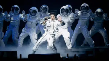 Задник к фильму "Eason Chan Fear and Dreams Live in Concert 2022-2025" #919156